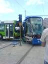 Bus collides with tram in Santa Cruz. Una guagua colisiona con el tranvÃ­a de Tenerife